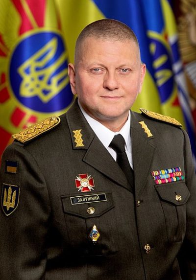 https://es.wikipedia.org/wiki/Valerii_Zaluzhnyi#/media/Archivo:Lieutenant_General_Valerii_Zaluzhnyi.jpg